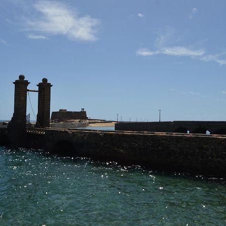 Bright, Modern Apartment In The Heart Of Arrecife ภายนอก รูปภาพ