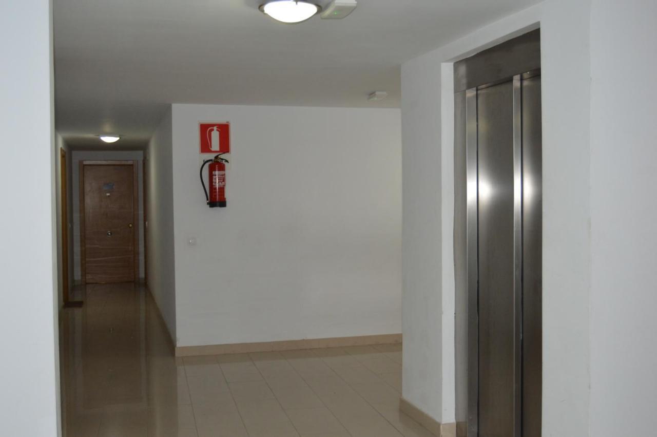Bright, Modern Apartment In The Heart Of Arrecife ภายนอก รูปภาพ
